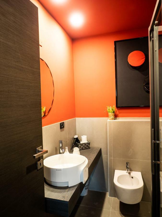 Carlotta Station Suite Bolonya Dış mekan fotoğraf